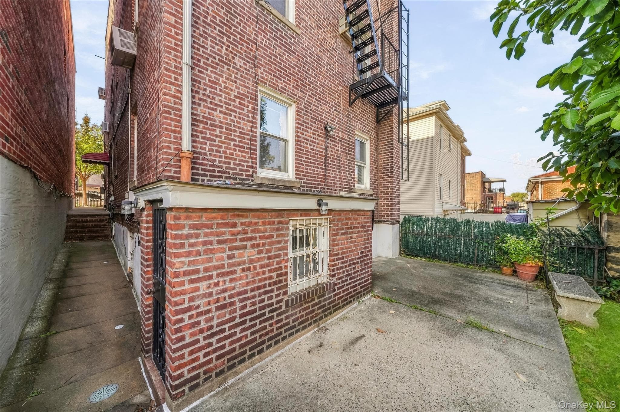 1824 Pilgrim Avenue thumbnail 41