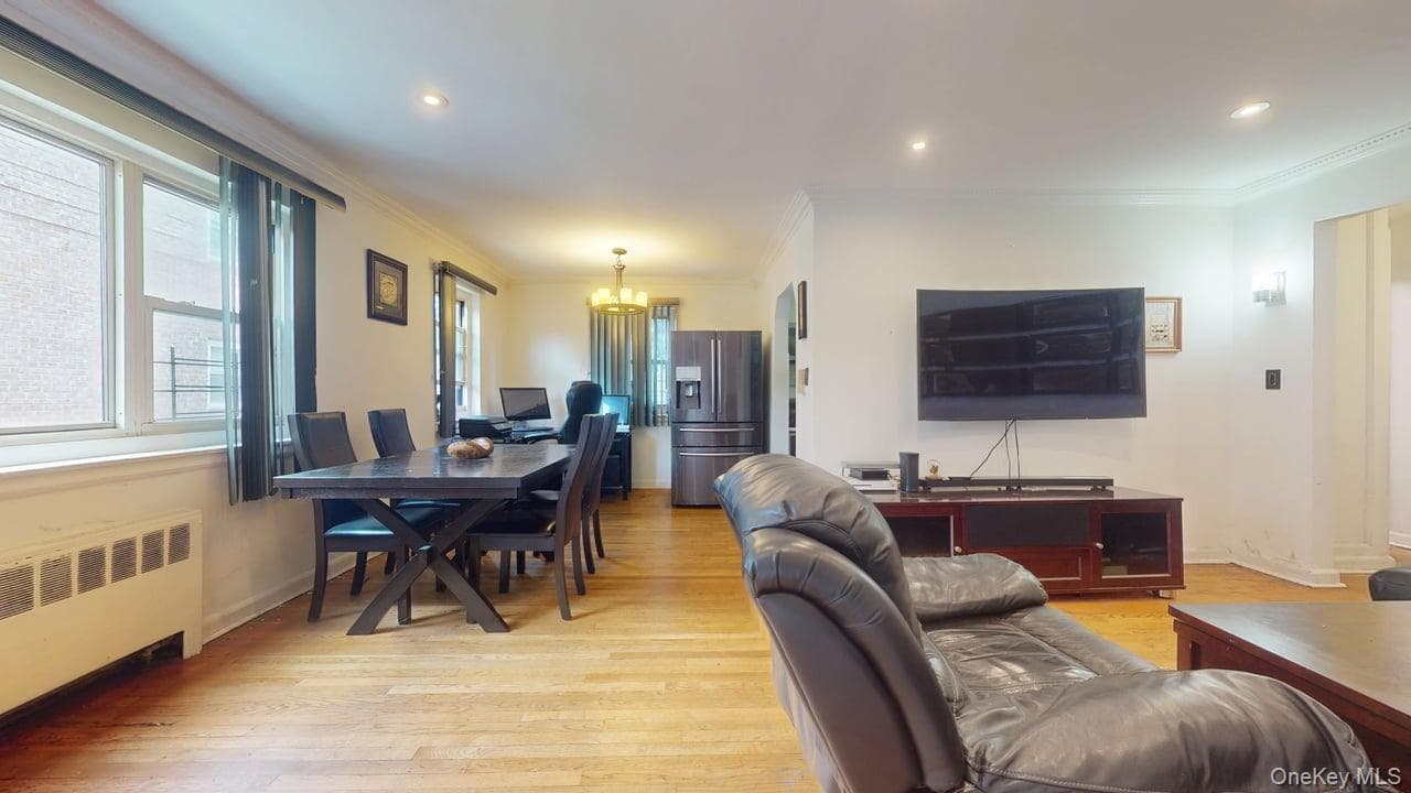150-28 Jewel Avenue Unit: 1 thumbnail 6