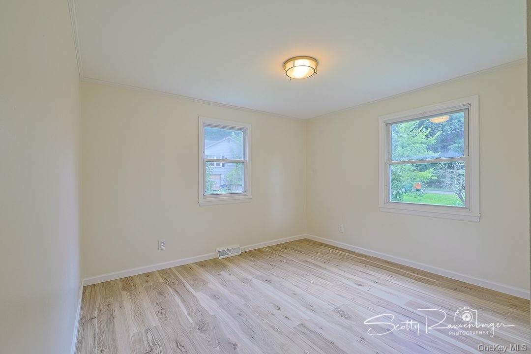814 N Hillside Road thumbnail 12