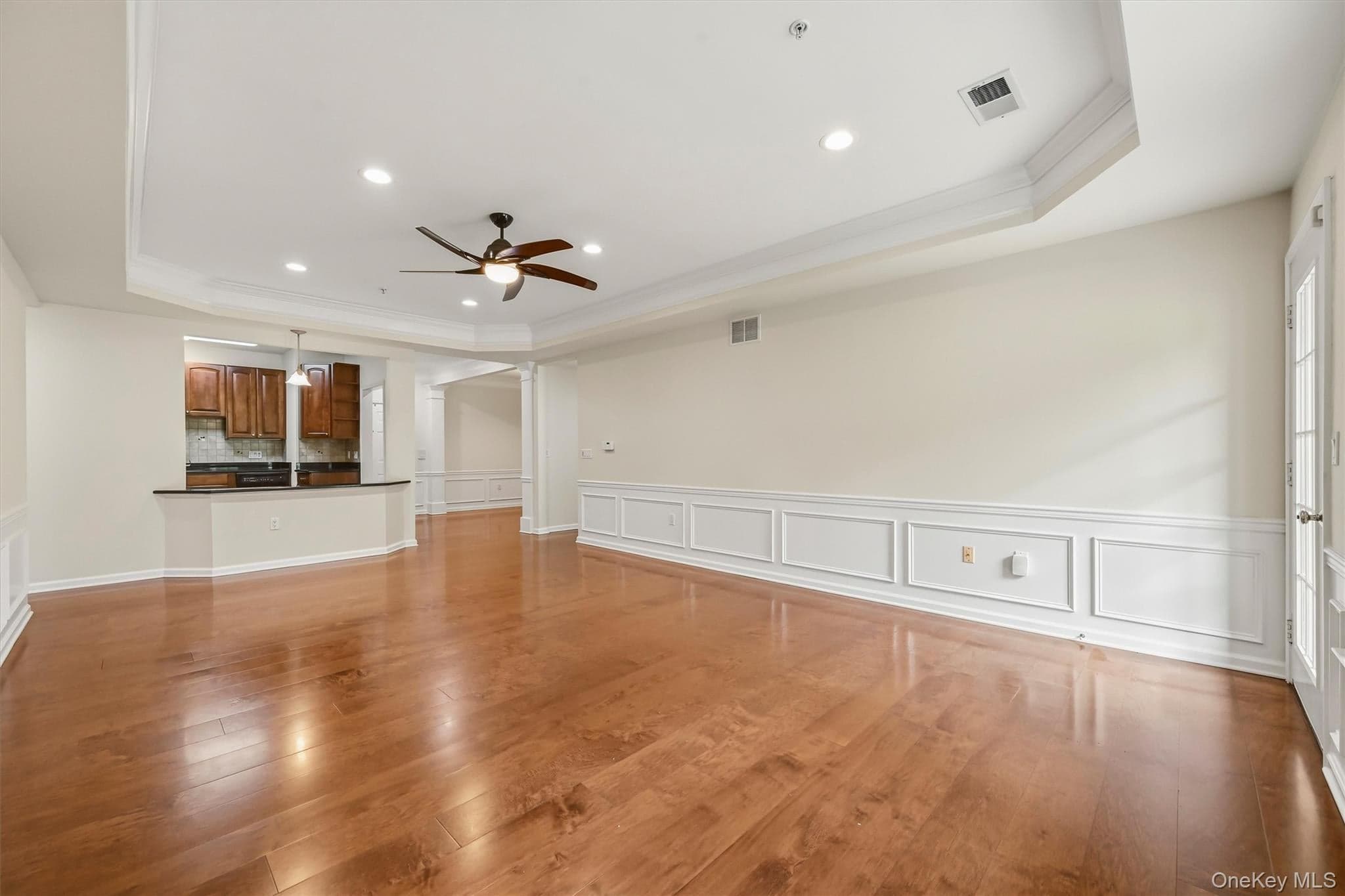 30 N De Baun Avenue Unit: 203 thumbnail 9