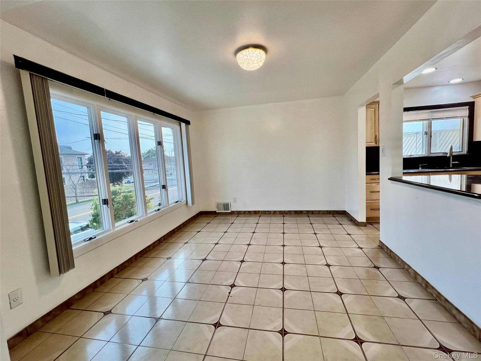 85-11 164th Avenue thumbnail 6