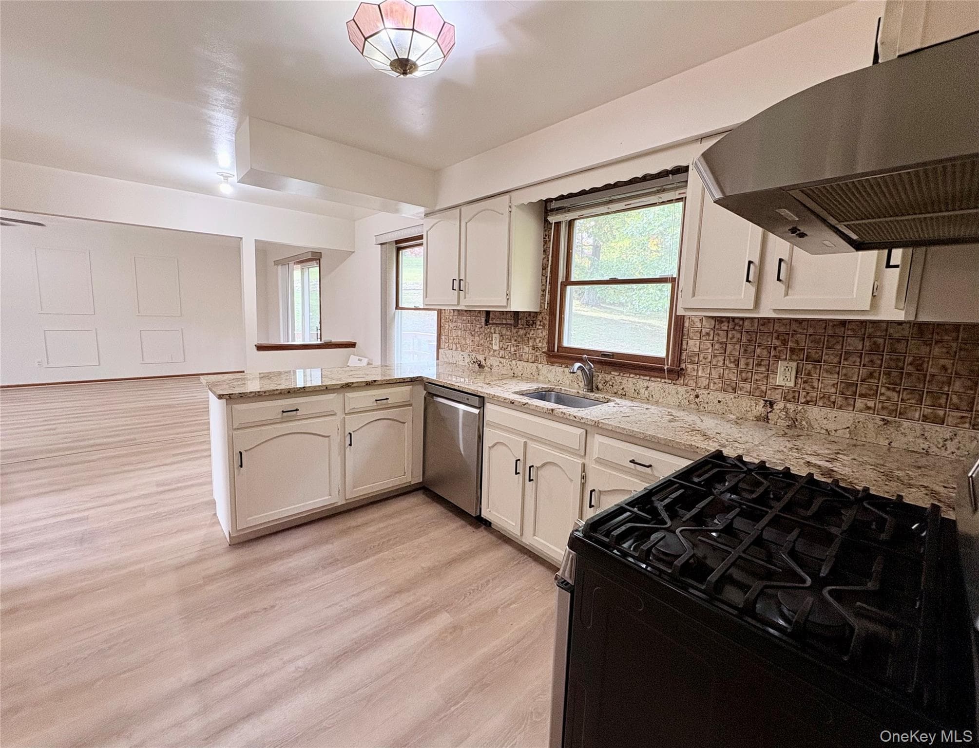 8 Fawn Ridge Court thumbnail 11