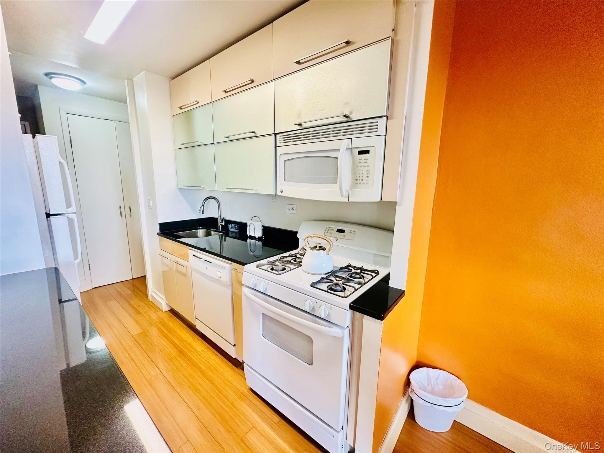 12399 Flatlands Avenue AVE Unit: 8K thumbnail 7