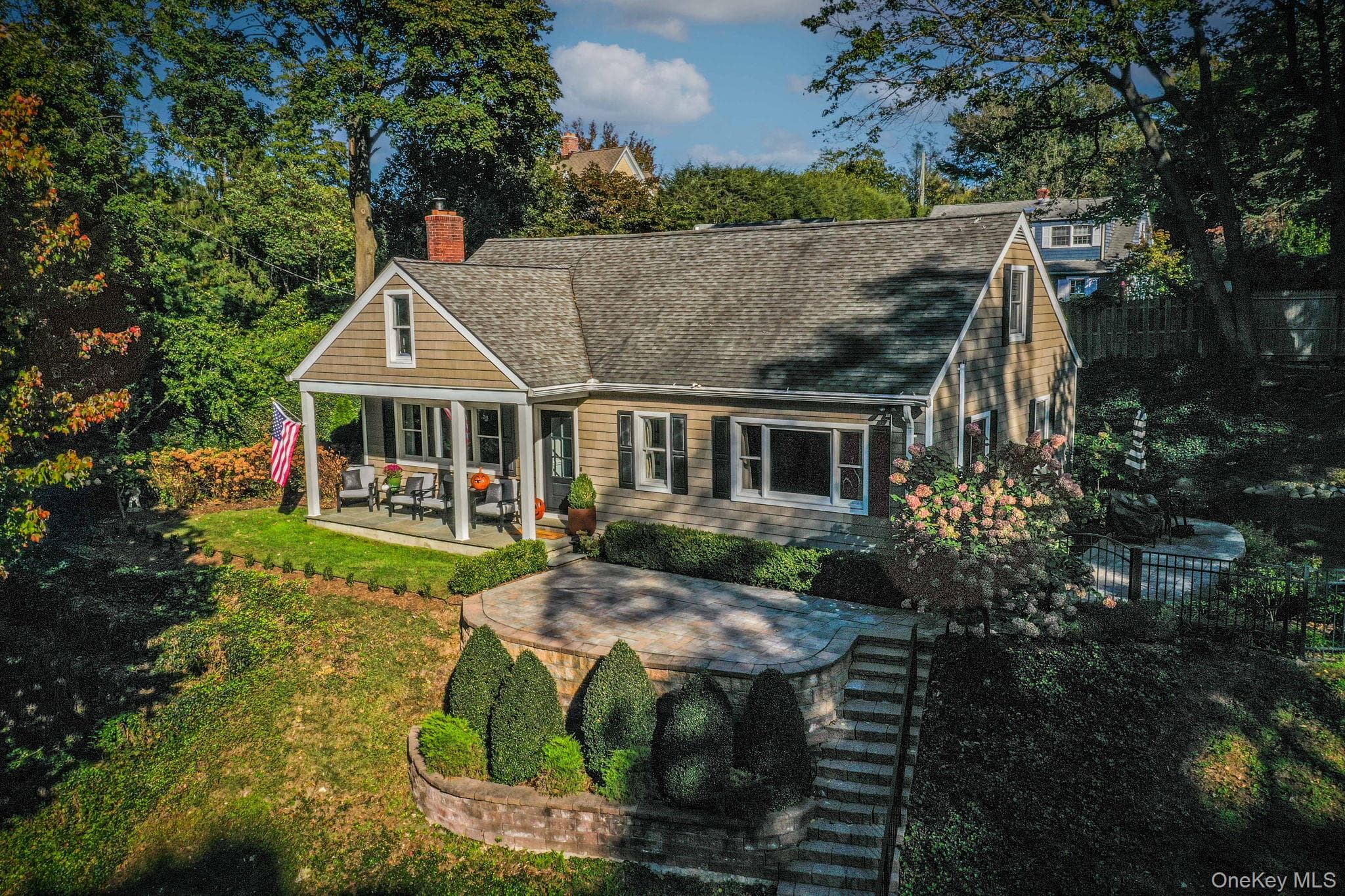 187 Scudder Avenue thumbnail 2