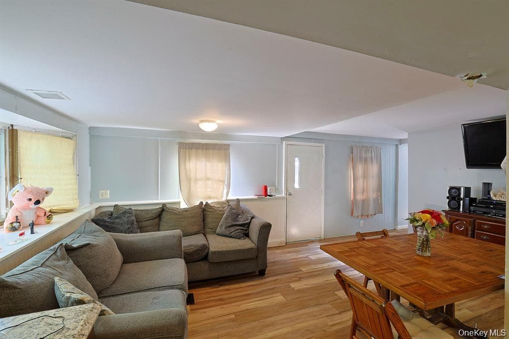 181 Oakridge Road thumbnail 9
