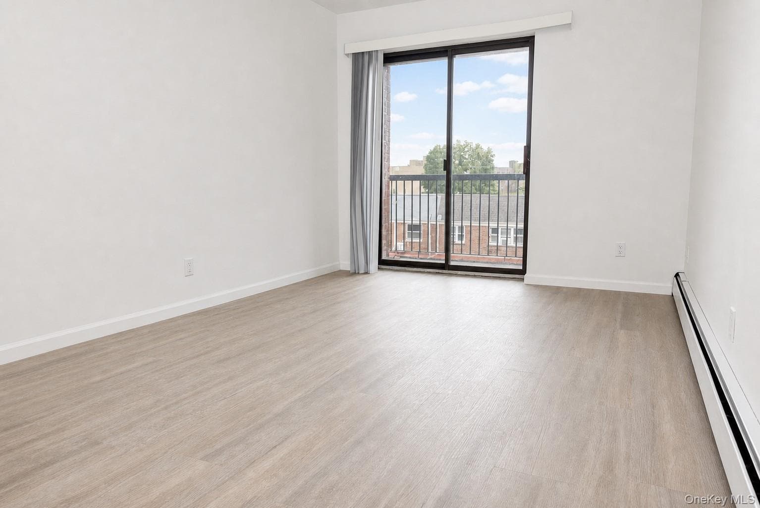14434 37th Avenue Unit: 402 thumbnail 7
