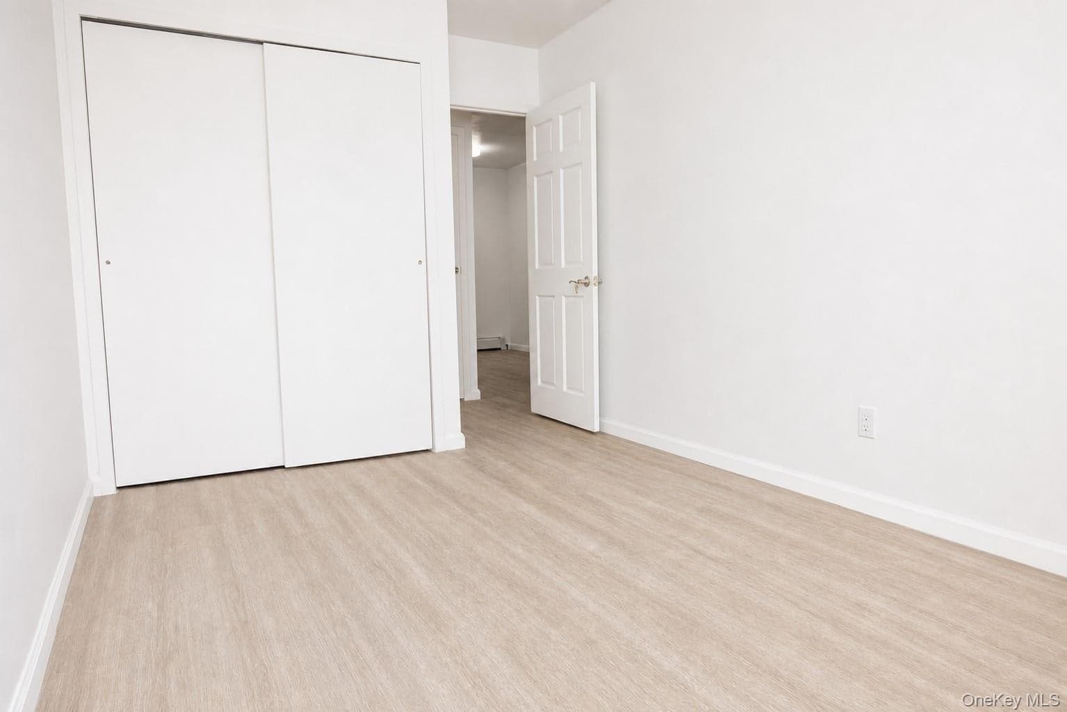 14434 37th Avenue Unit: 402 thumbnail 12