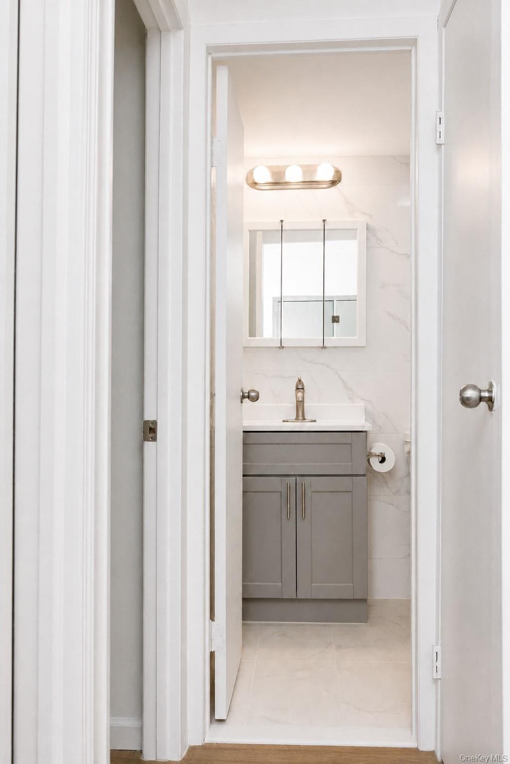 14434 37th Avenue Unit: 402 thumbnail 9