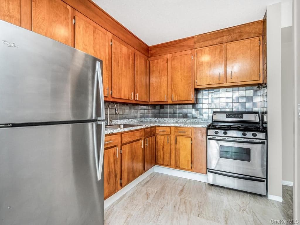 290 W 232nd Street Unit: 21C thumbnail 7