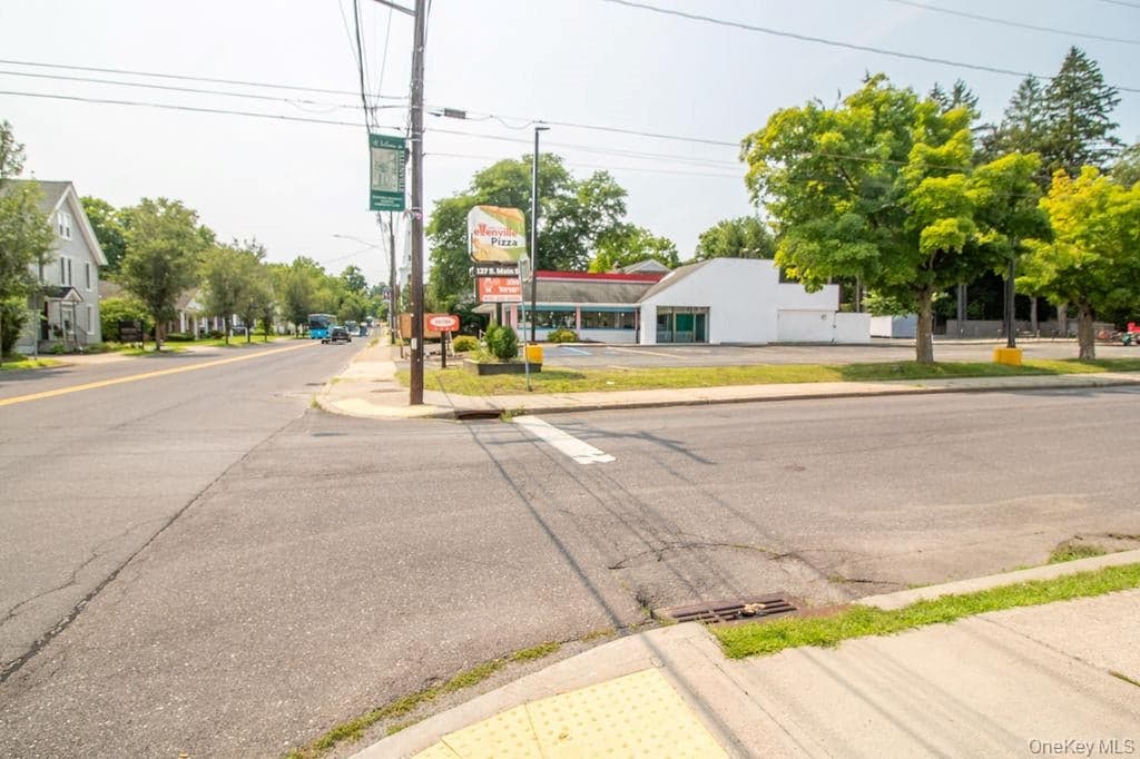 127 S Main Street thumbnail 5
