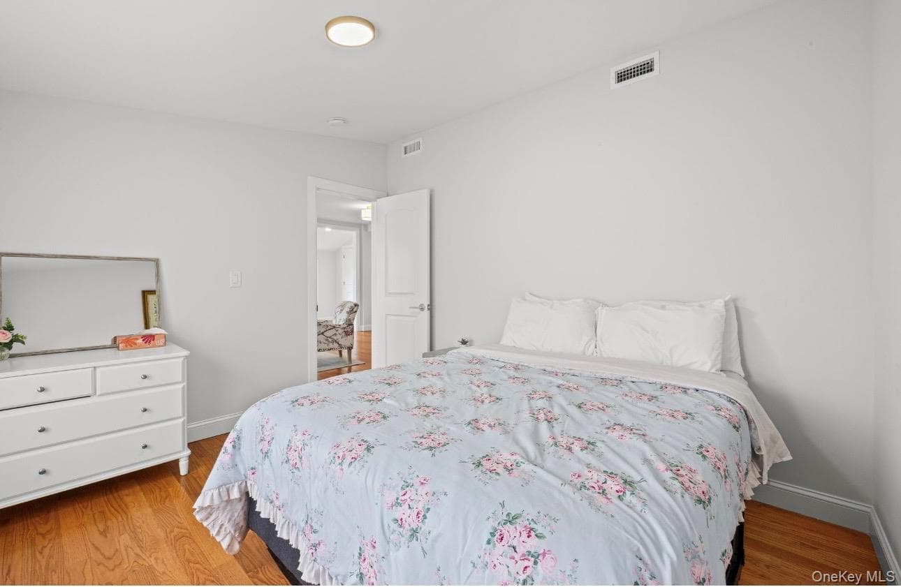 12 Pleasant Avenue thumbnail 18