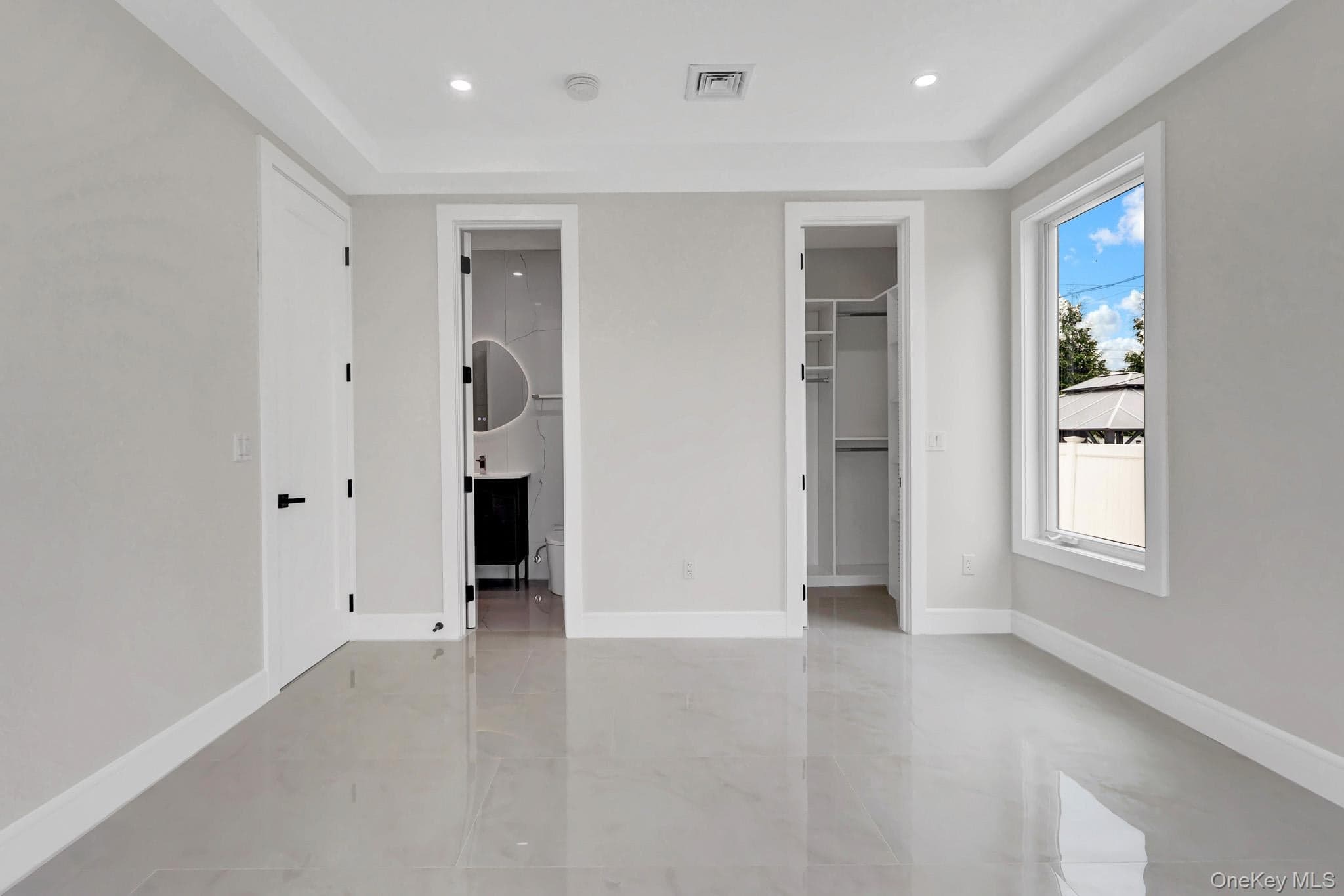 81 E End Avenue thumbnail 25
