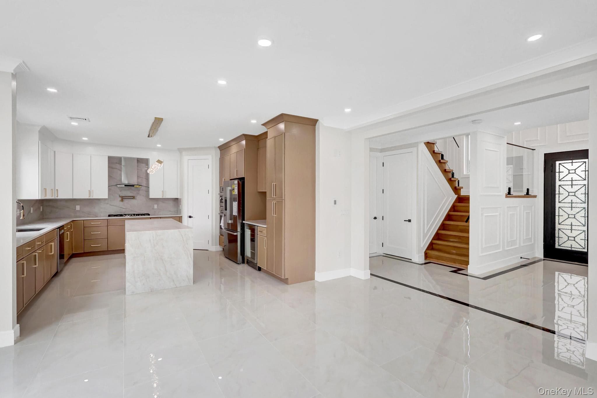 81 E End Avenue thumbnail 19