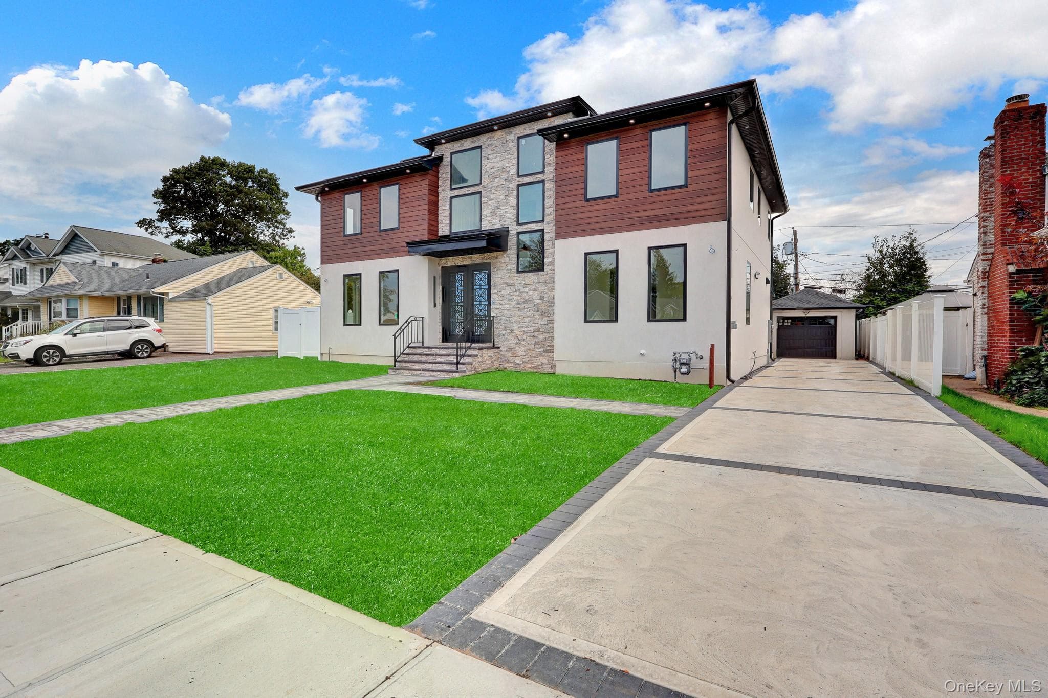 81 E End Avenue thumbnail 2