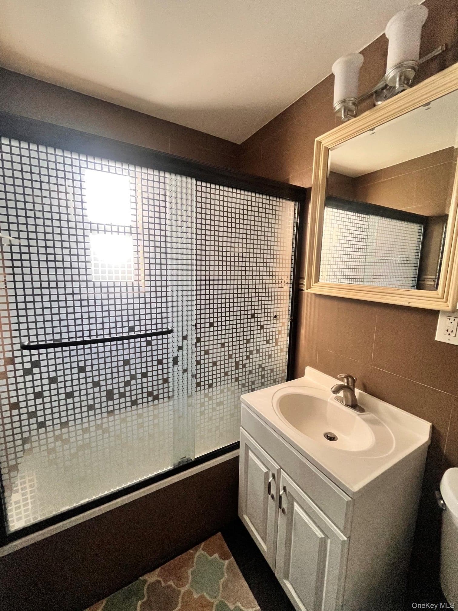 196-69 73 Avenue Unit: 2 thumbnail 16