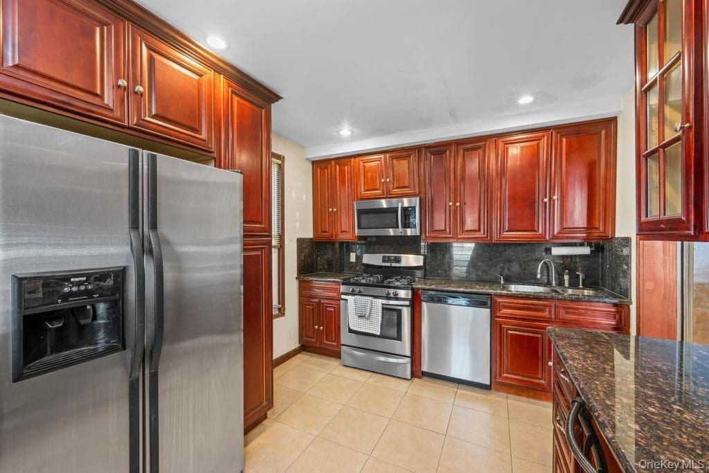 1549 E 96th Street thumbnail 11