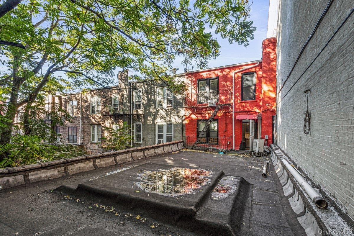 305 Rogers Avenue Unit: 1 thumbnail 16