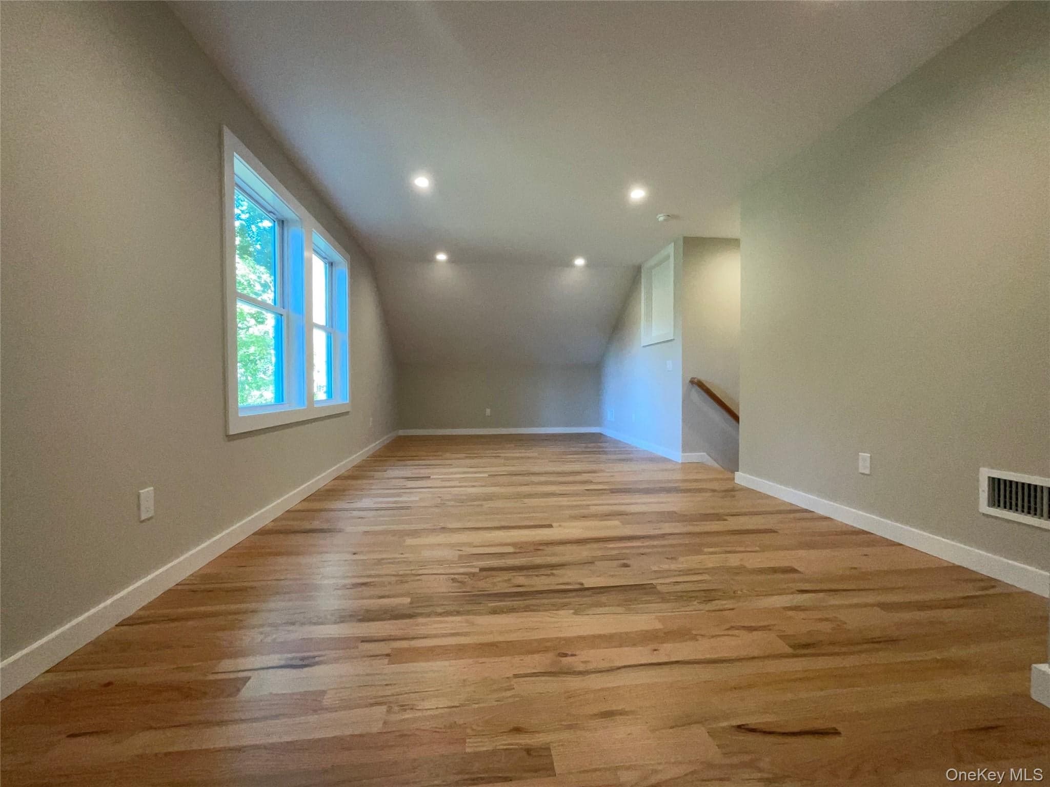 186 Huguenot Drive thumbnail 11