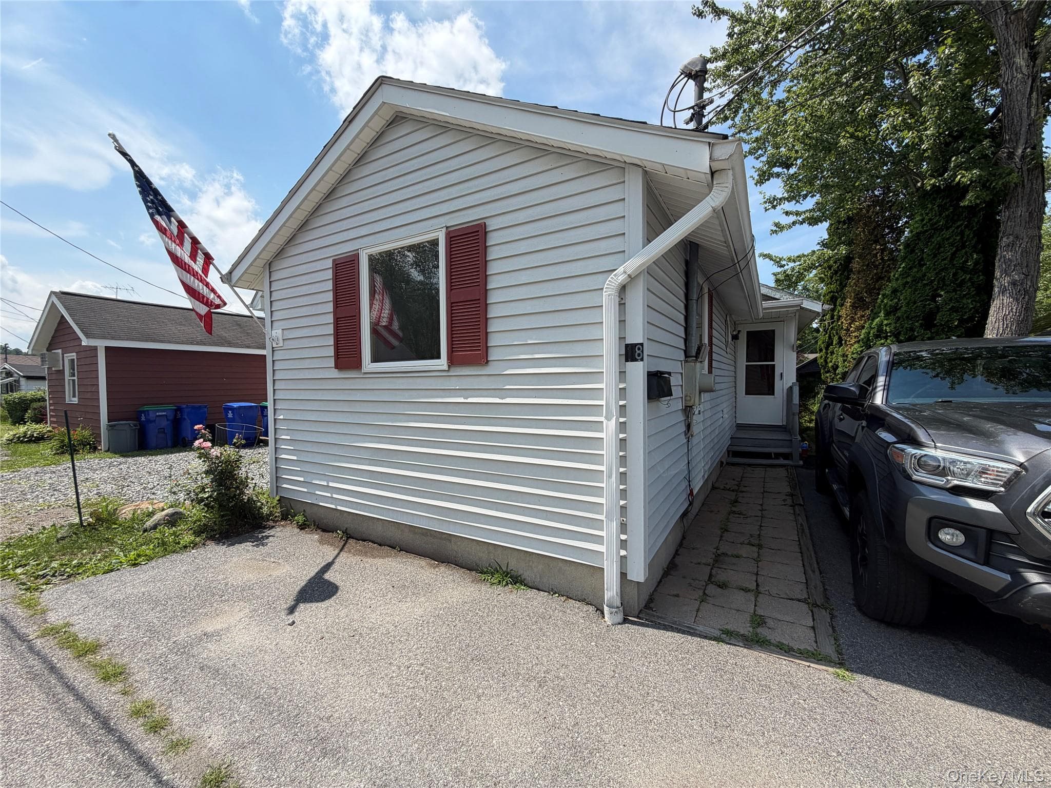18 Cottage Lane, North Salem
