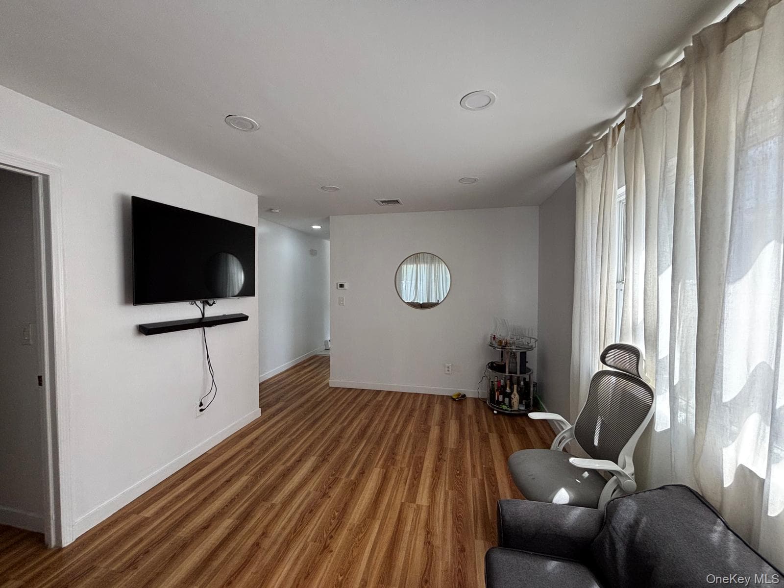 93 Peters Avenue thumbnail 13