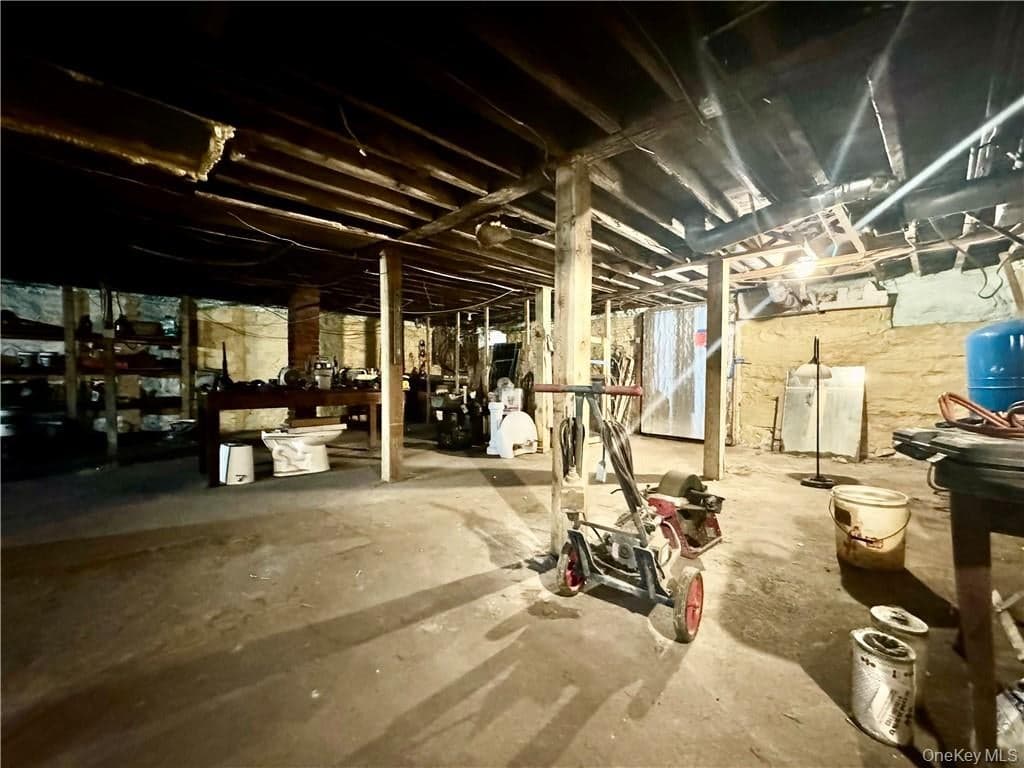 255 Howells Road thumbnail 36