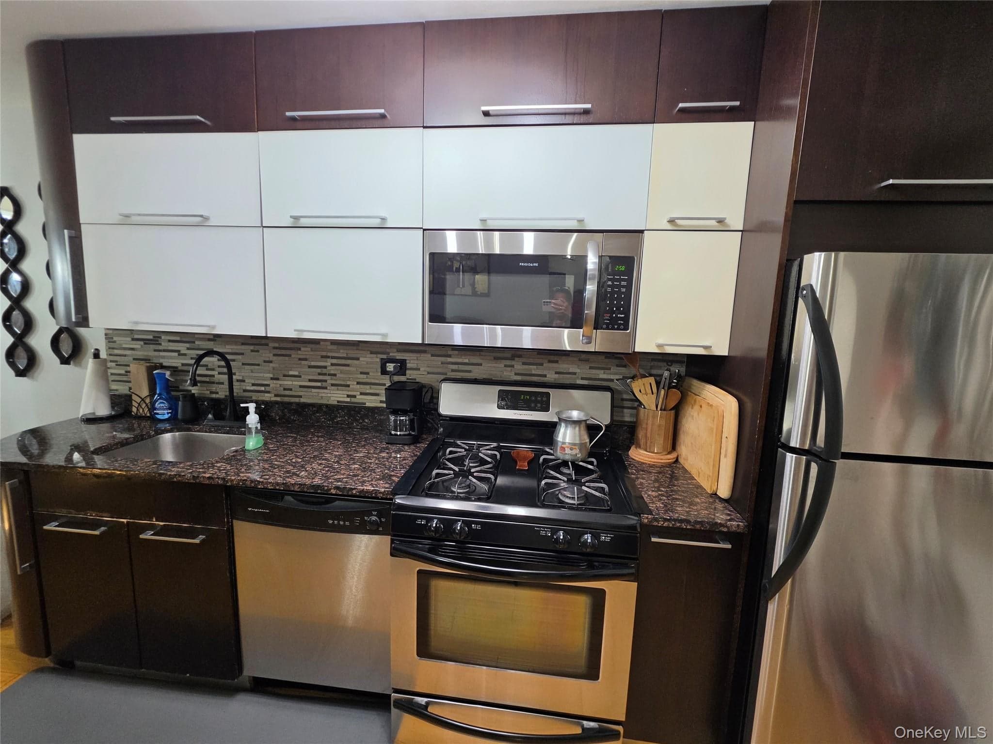 875 Morrison Avenue Unit: #1B thumbnail 13