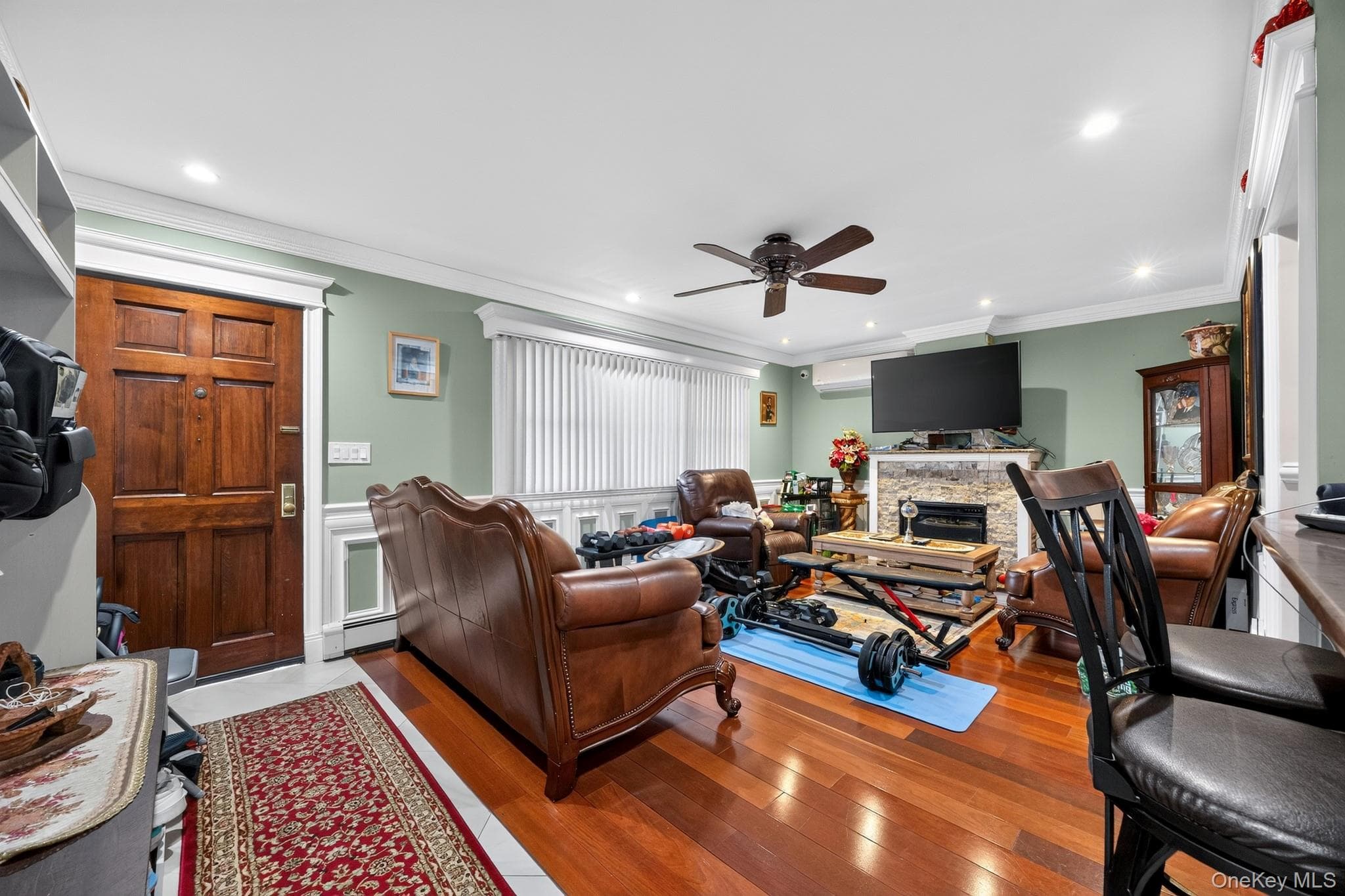 568 Autumn Avenue thumbnail 3