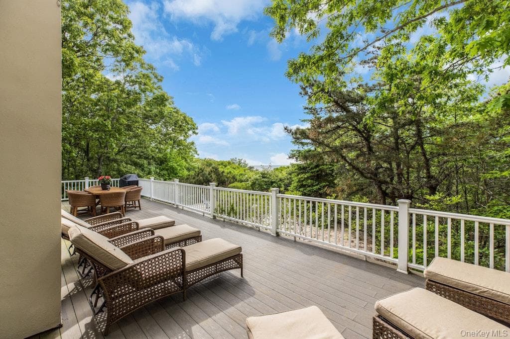 3645 Soundview Avenue thumbnail 23