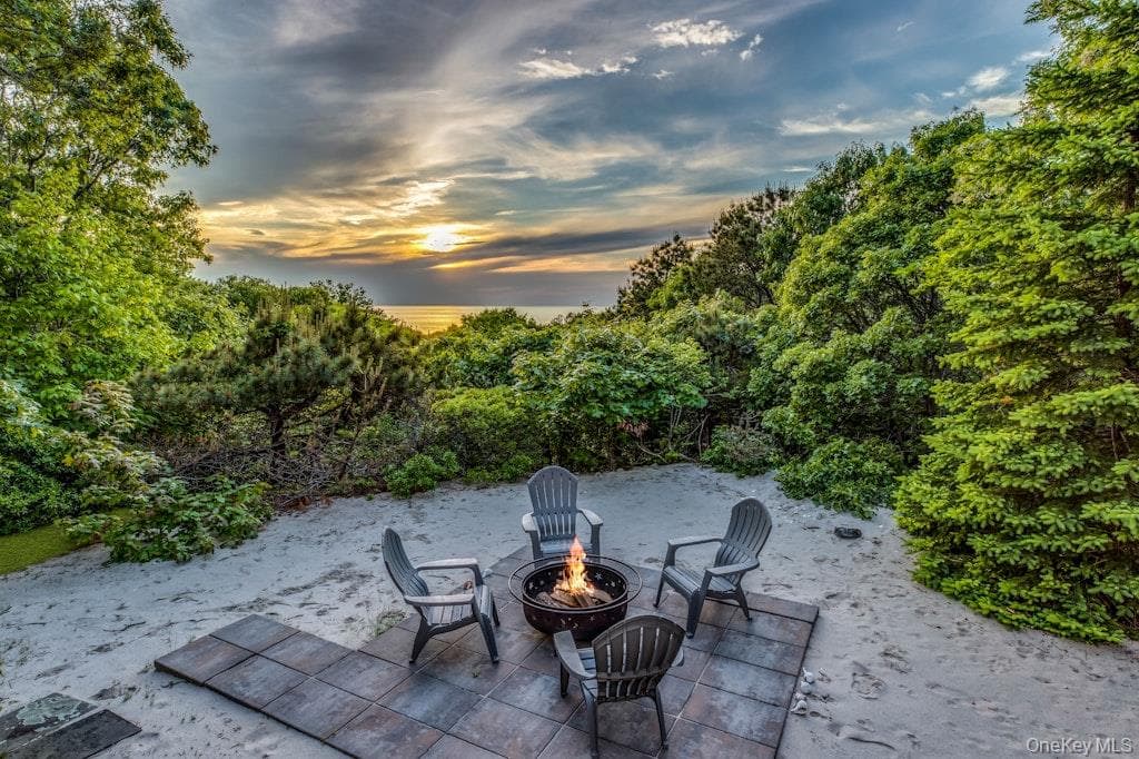 3645 Soundview Avenue thumbnail 4