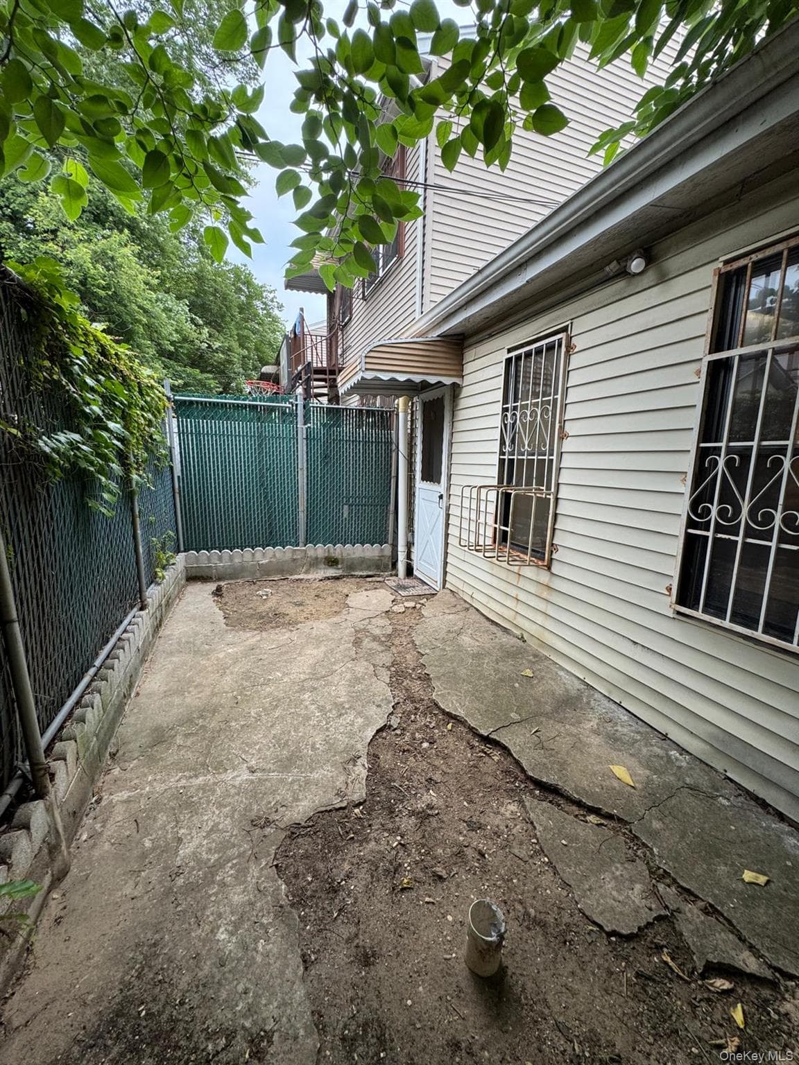 590 Elton Street thumbnail 6