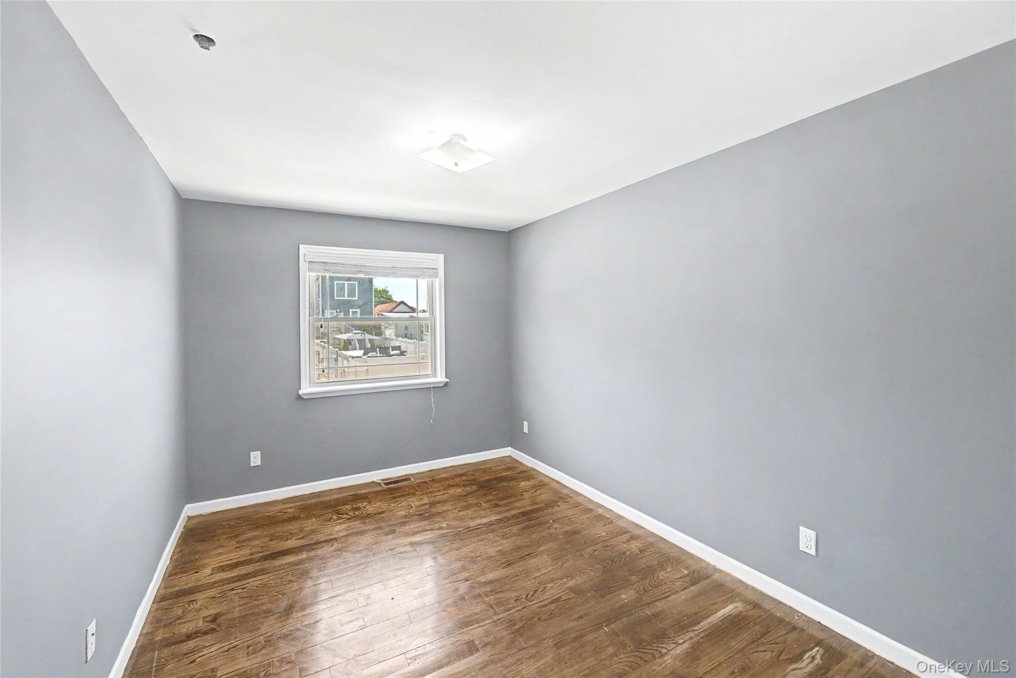 10205 Davenport Court thumbnail 15