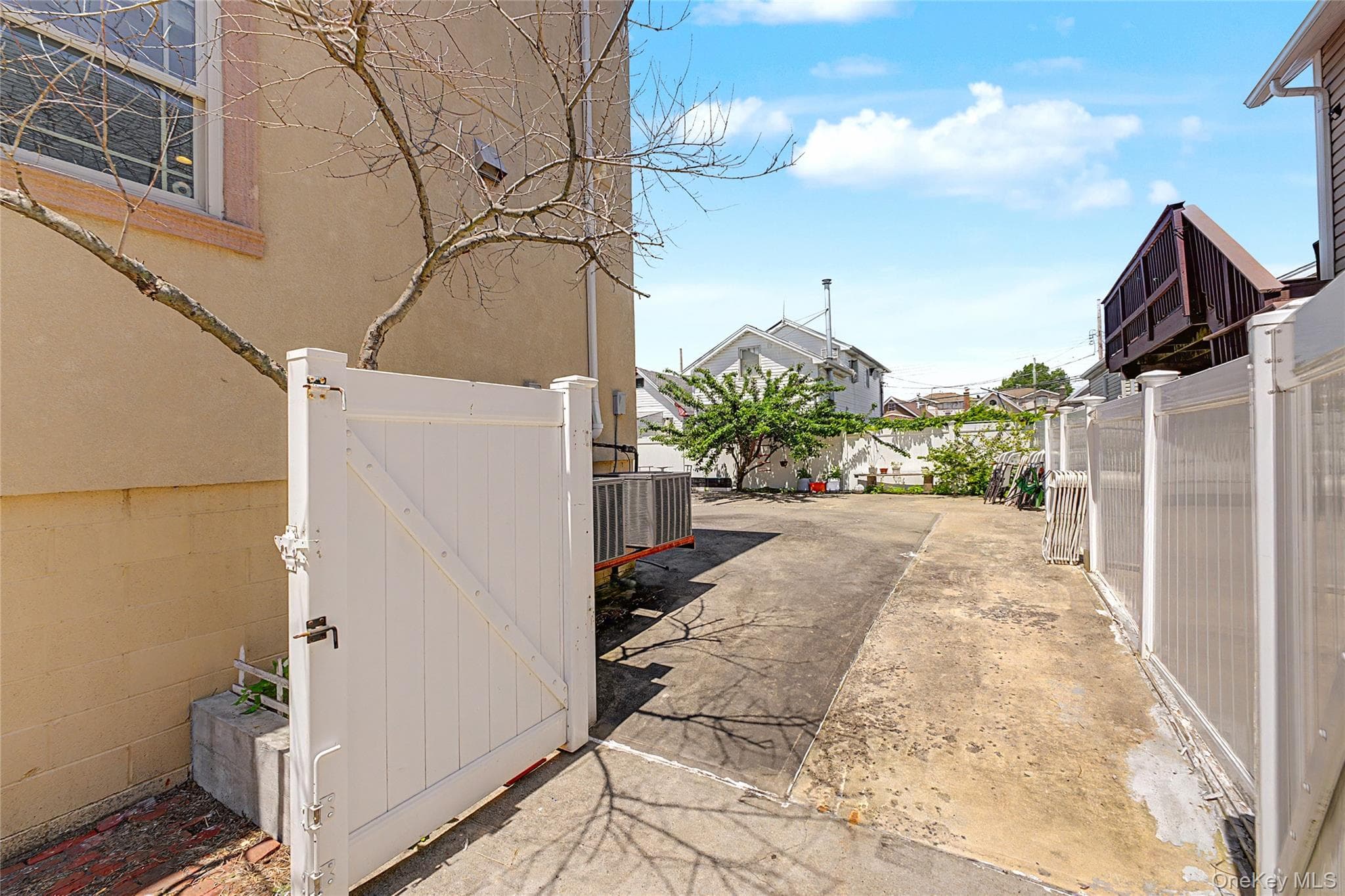 10205 Davenport Court thumbnail 23