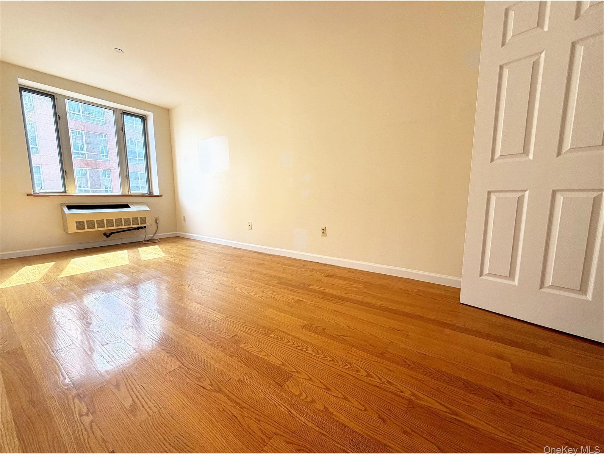 6314 Queens Boulevard Unit: 3E thumbnail 6
