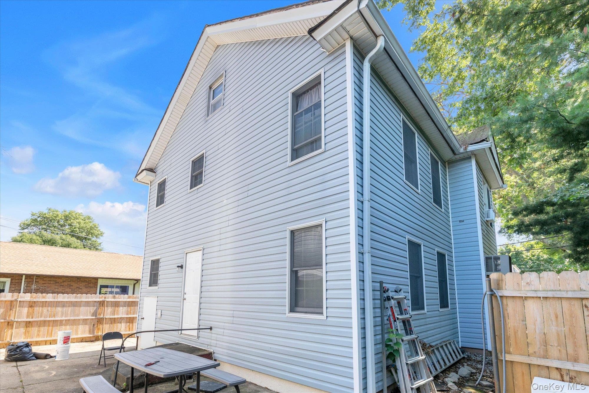 343 Roslyn Avenue thumbnail 11