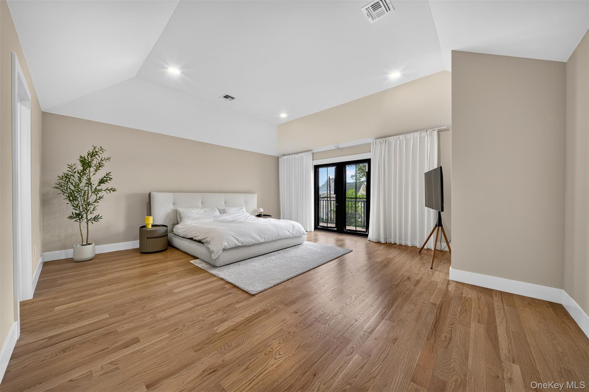 759 Pecan Street thumbnail 20