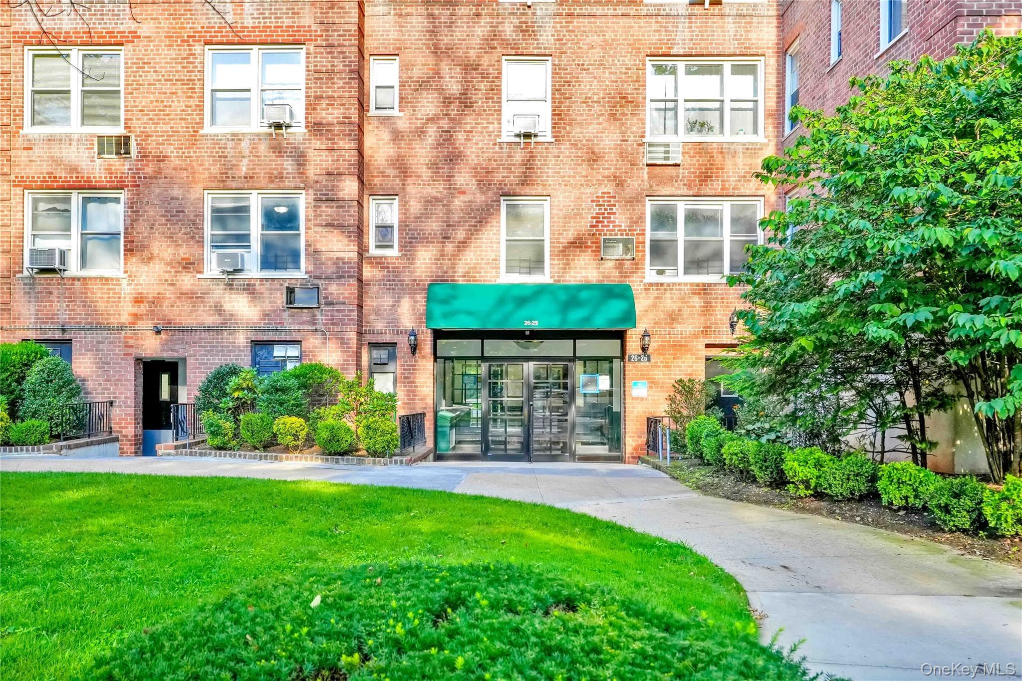 26-25 Union Street Unit: 1H thumbnail 18