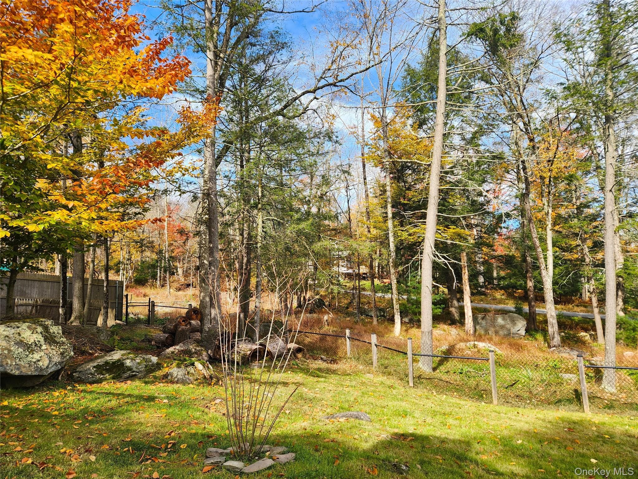 29 Mohawk Trail thumbnail 20