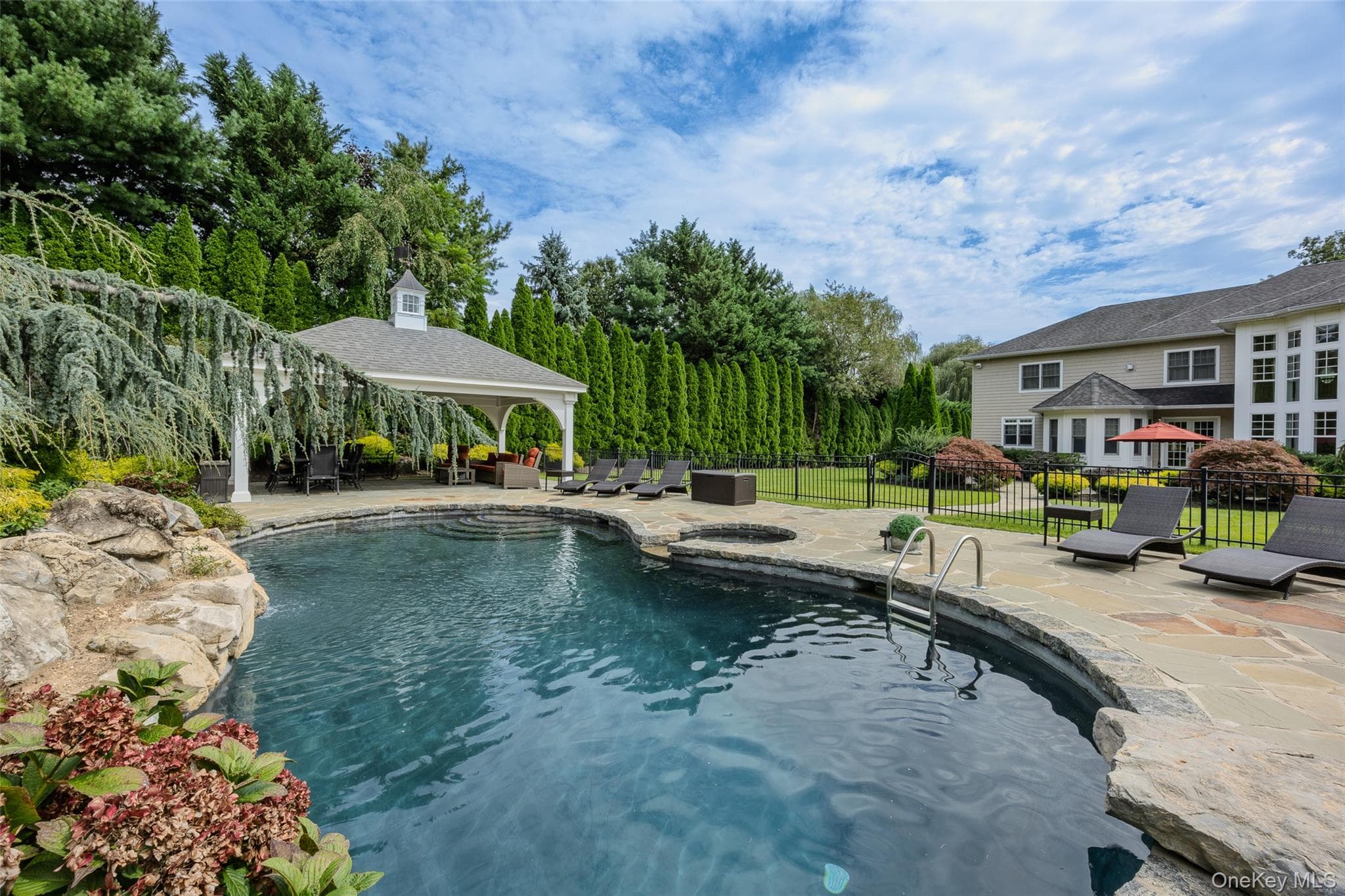 10 Meadow Glen Road thumbnail 45