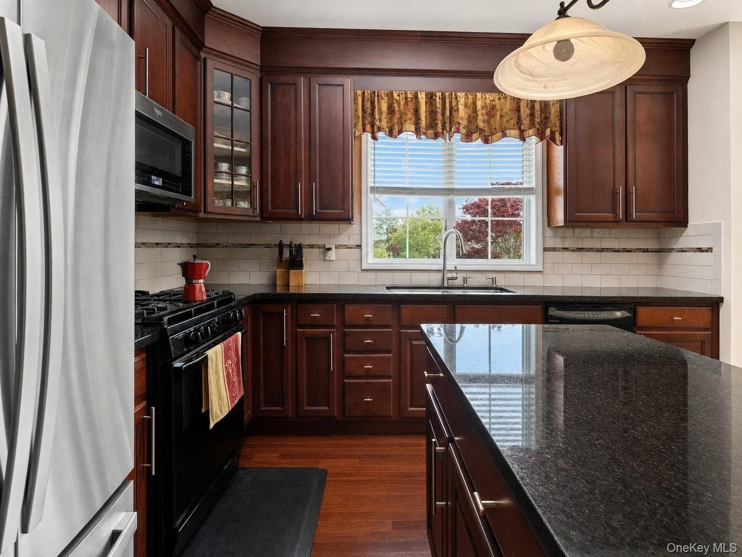 84 Mansion Ridge Boulevard thumbnail 22