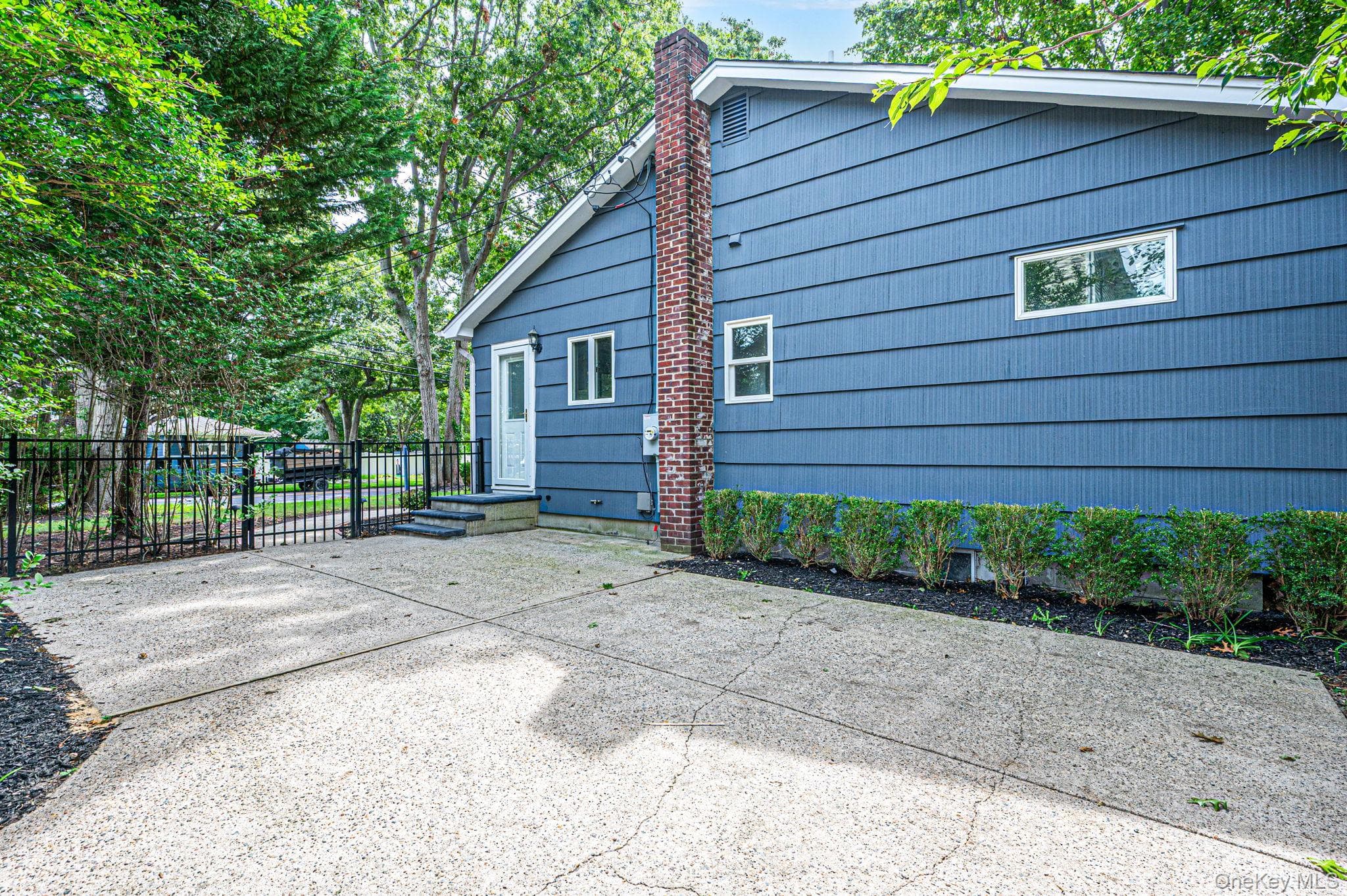 194 Phyllis Drive thumbnail 30