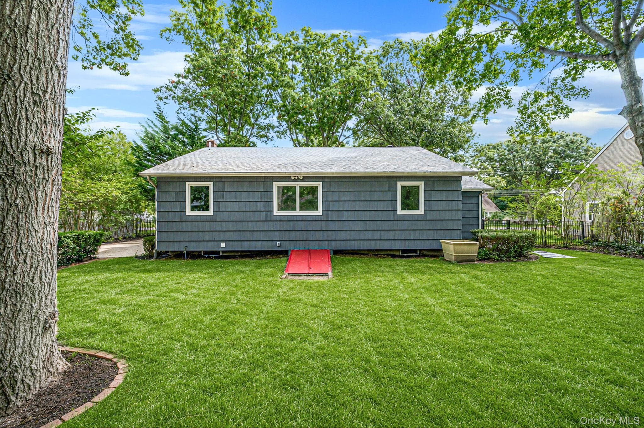 194 Phyllis Drive thumbnail 26
