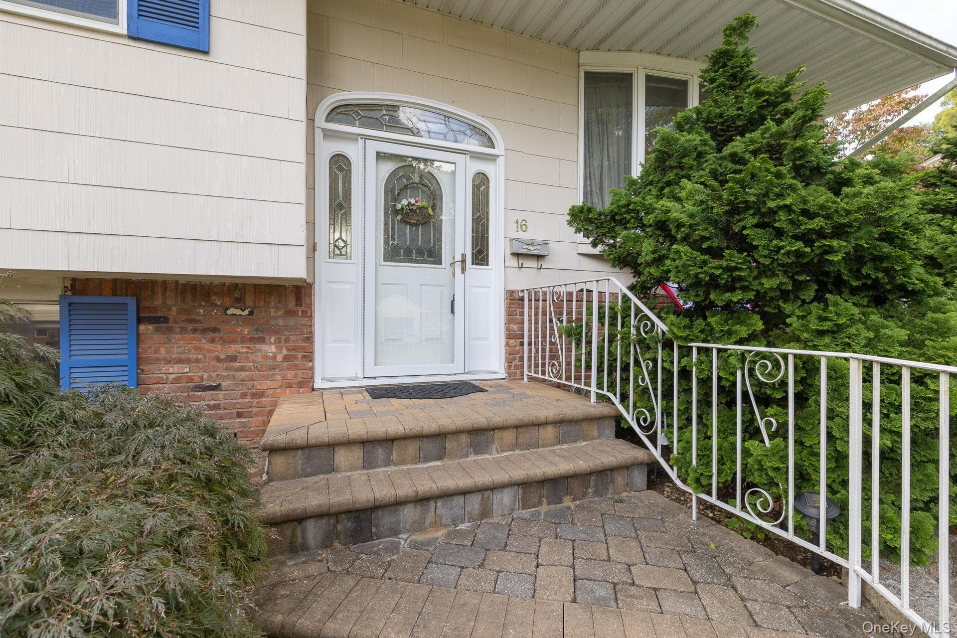 16 Arlington Avenue thumbnail 4