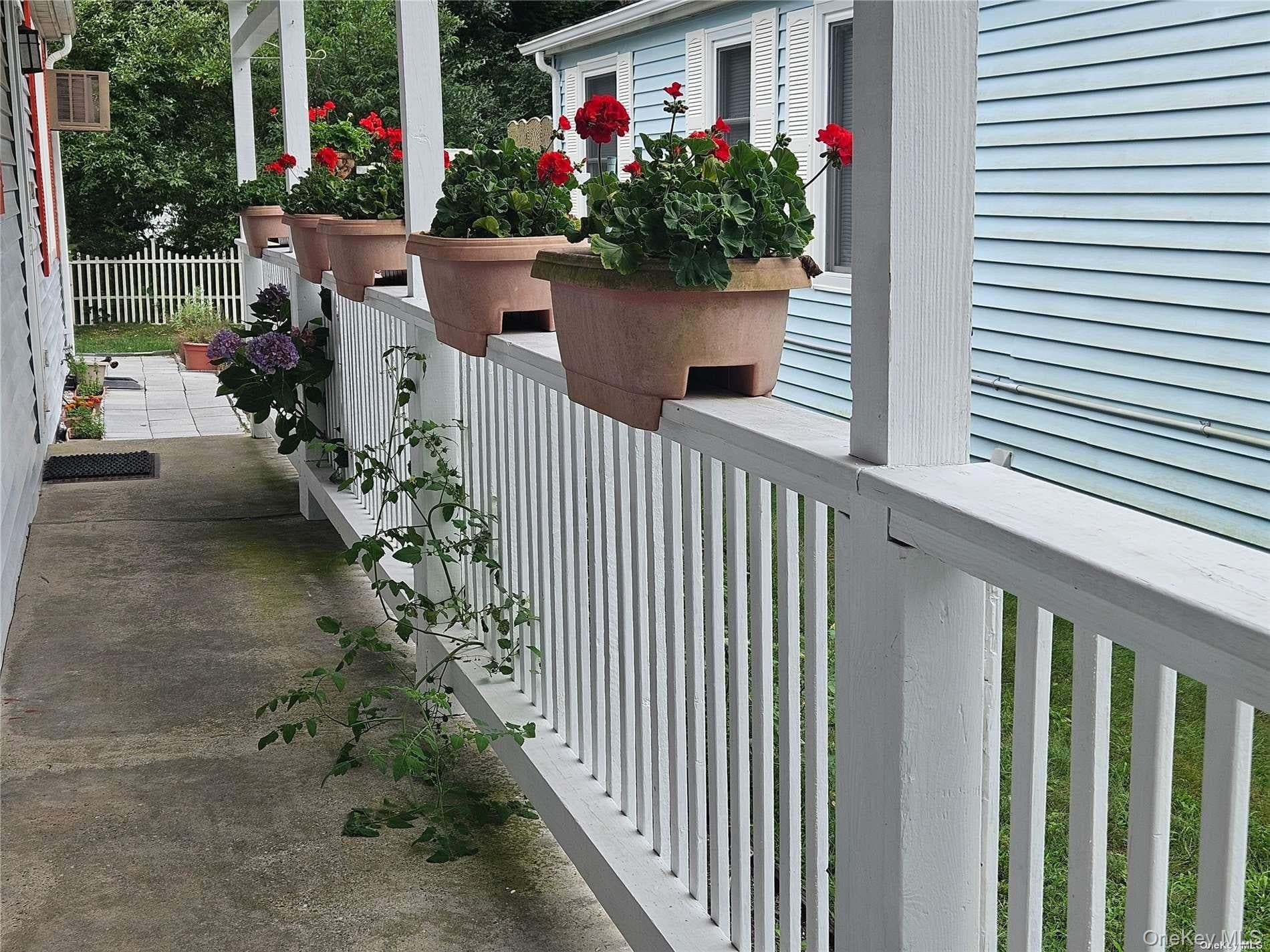 124 Village Circle Unit: 124 thumbnail 2