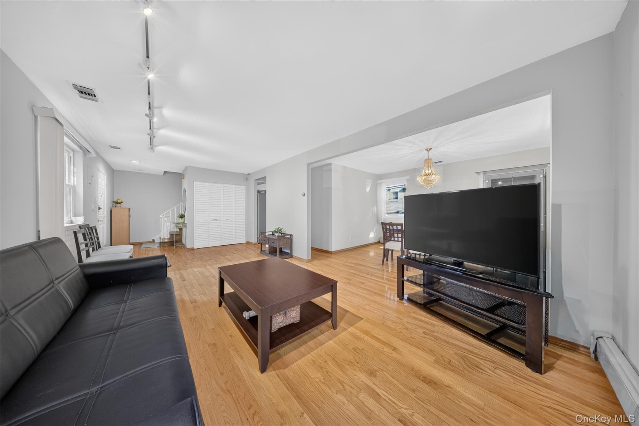 6861 Cloverdale Boulevard Unit: 108 thumbnail 2