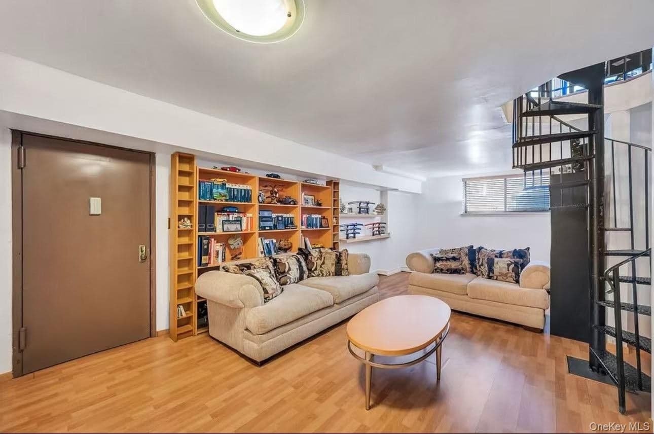46-12 161st Street Unit: 1D thumbnail 5