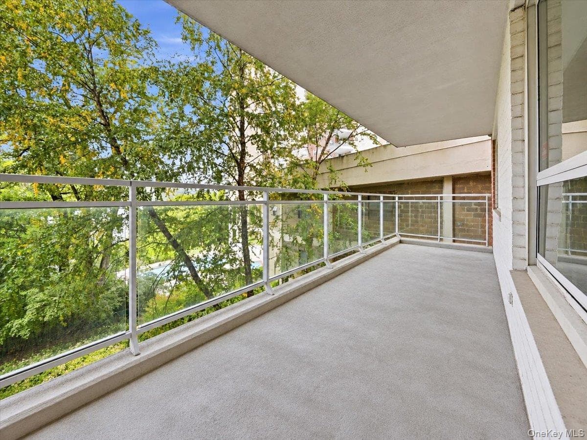 2575 Palisade Avenue Unit: 1L thumbnail 2