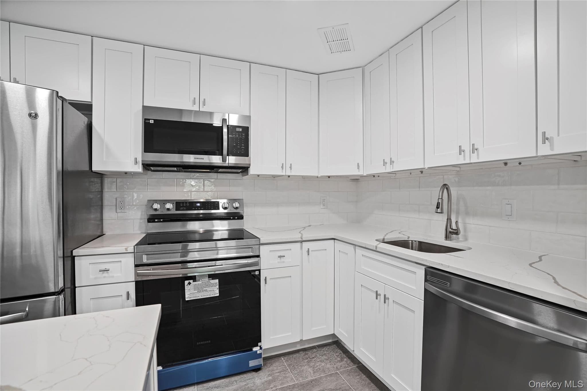 300 High Point Drive Unit: 314 thumbnail 15