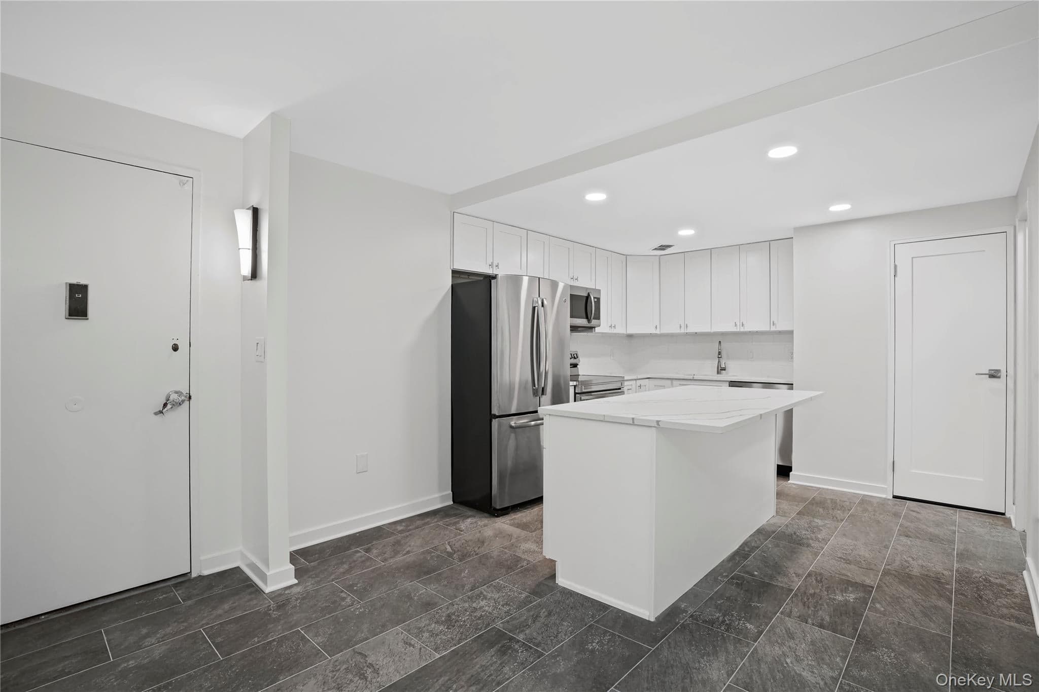 300 High Point Drive Unit: 314 thumbnail 11