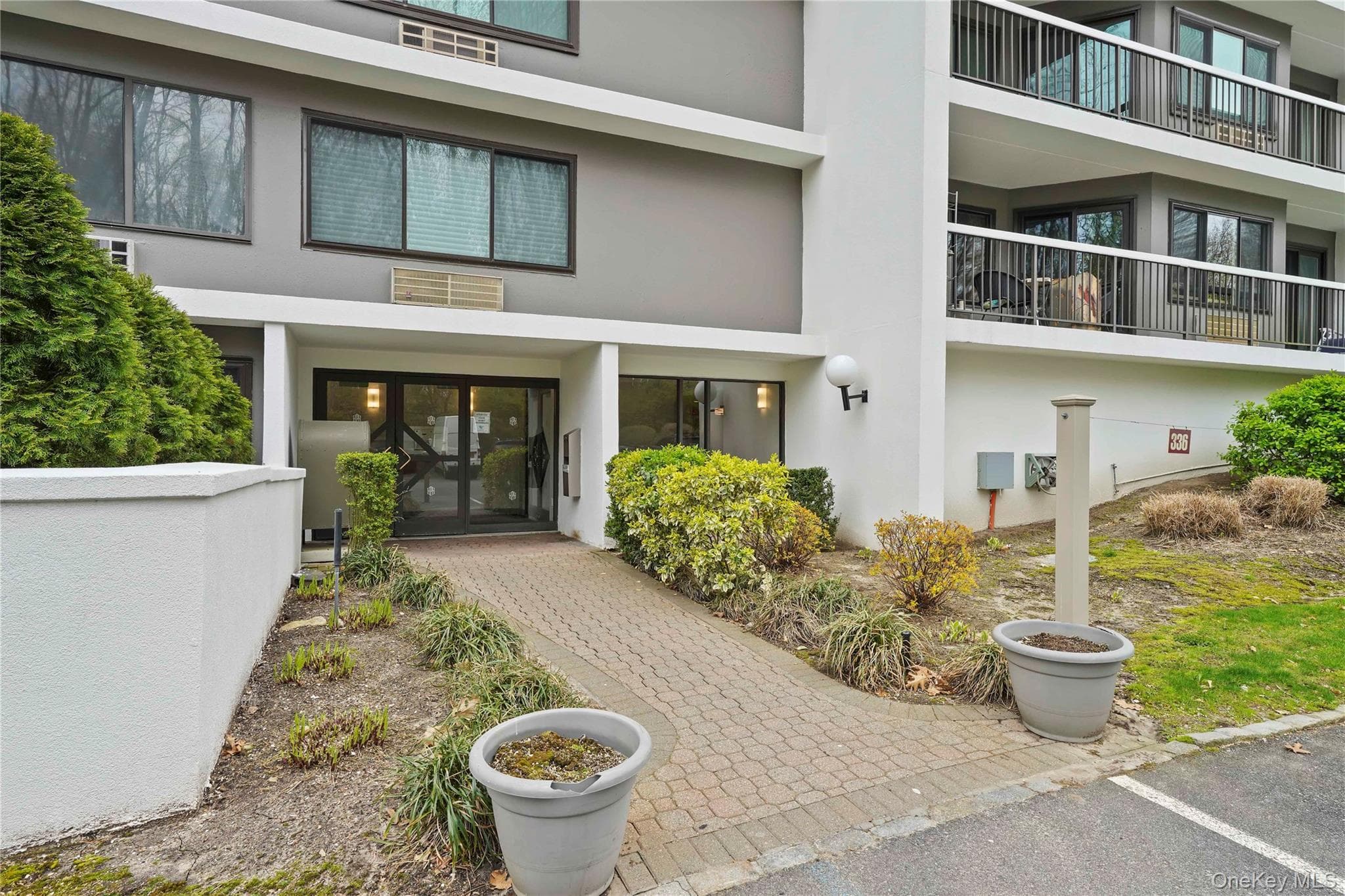 300 High Point Drive Unit: 314 thumbnail 27