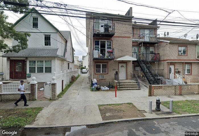 9552 112th Street, Richmond Hill S.